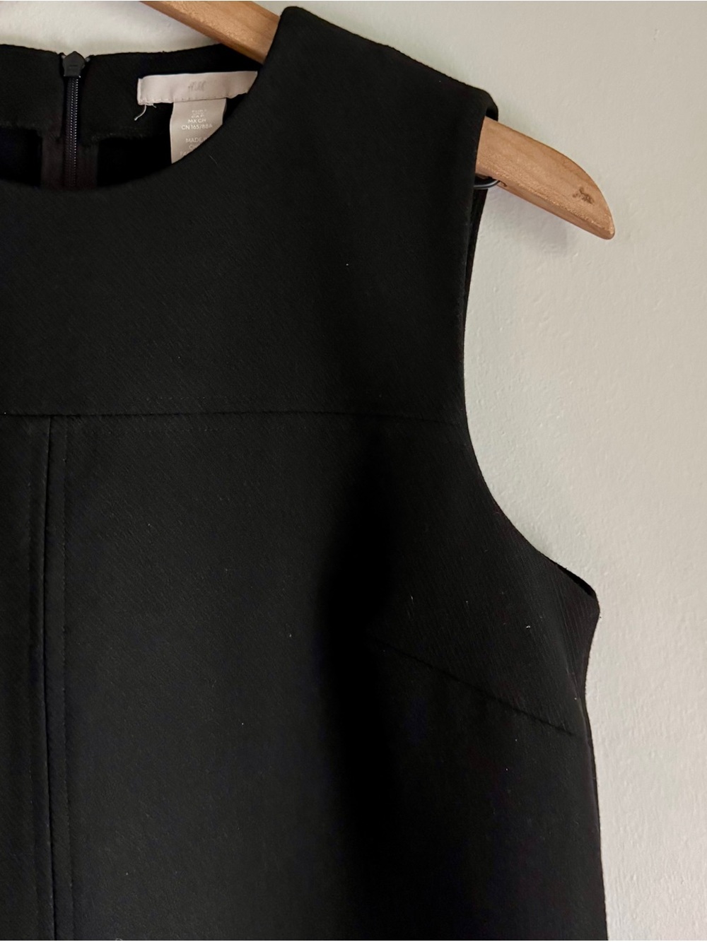 H&M Sleeveless Pocket Front Woven Black Dress Size Small - Picture 5 of 7